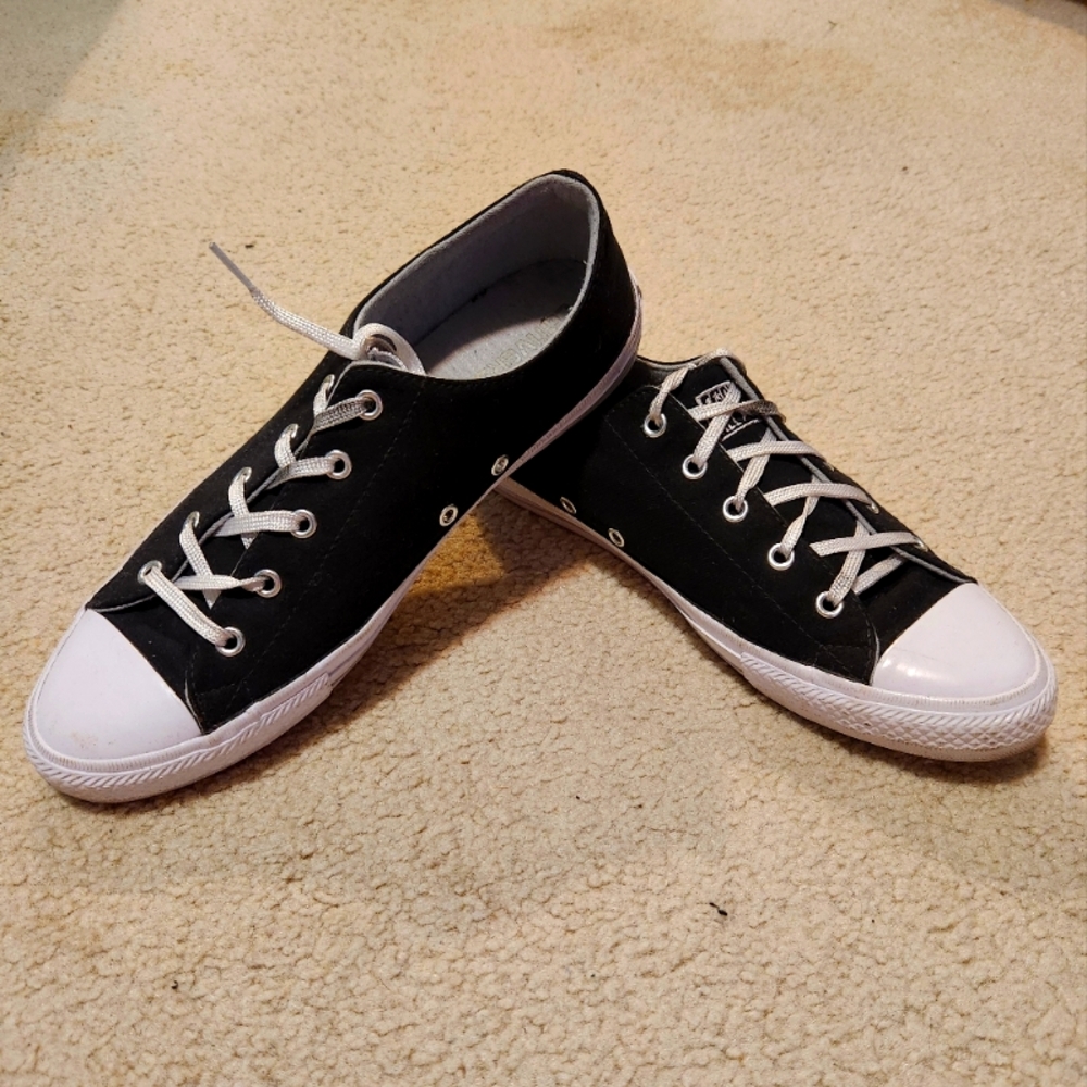 Womens Black Converse - Size 10